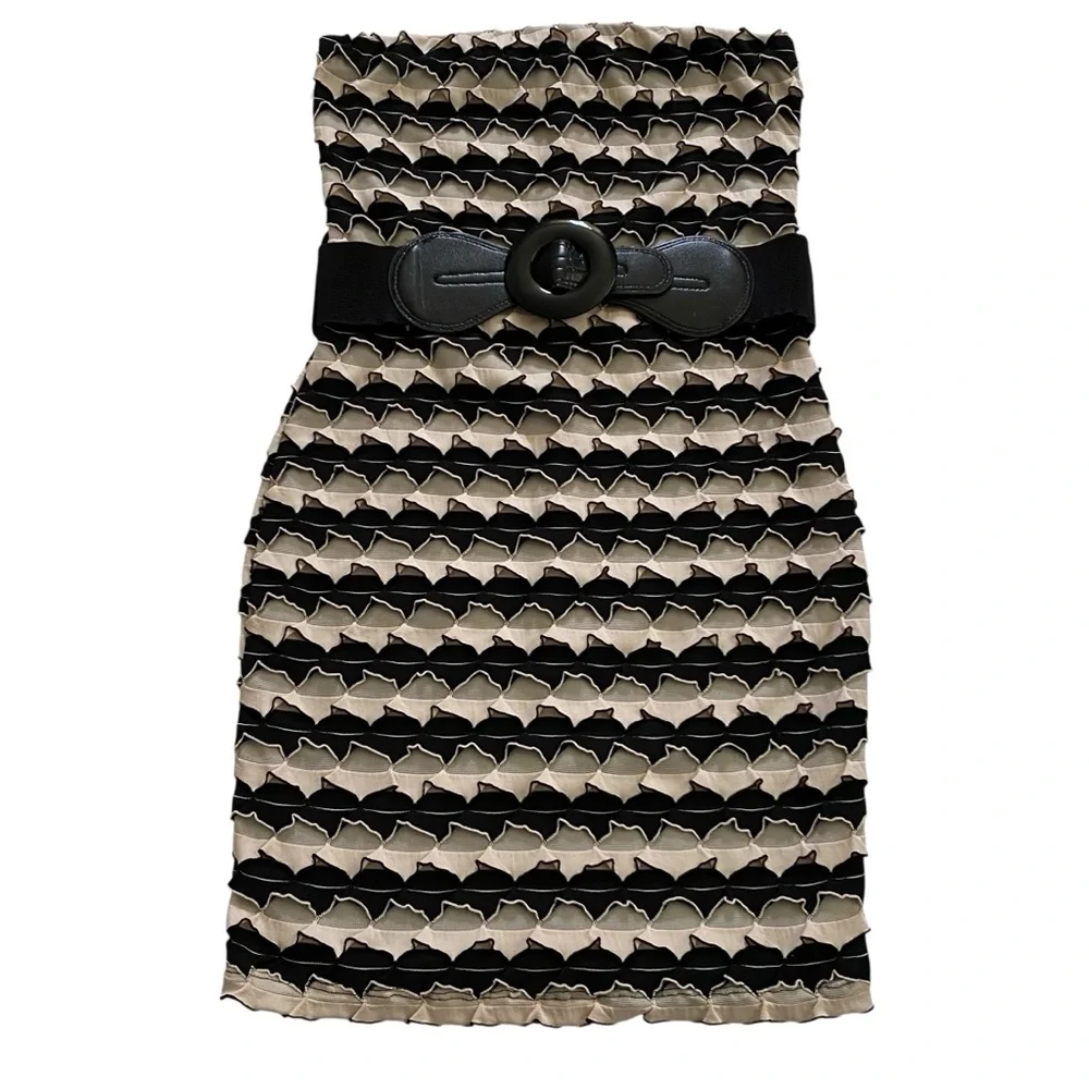 Lipstick Brand Strapless Belted Fitted Sexy Cocktail Dress Size Medium Junior